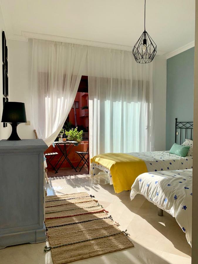 Beachside Apartment In Marbella Exterior photo