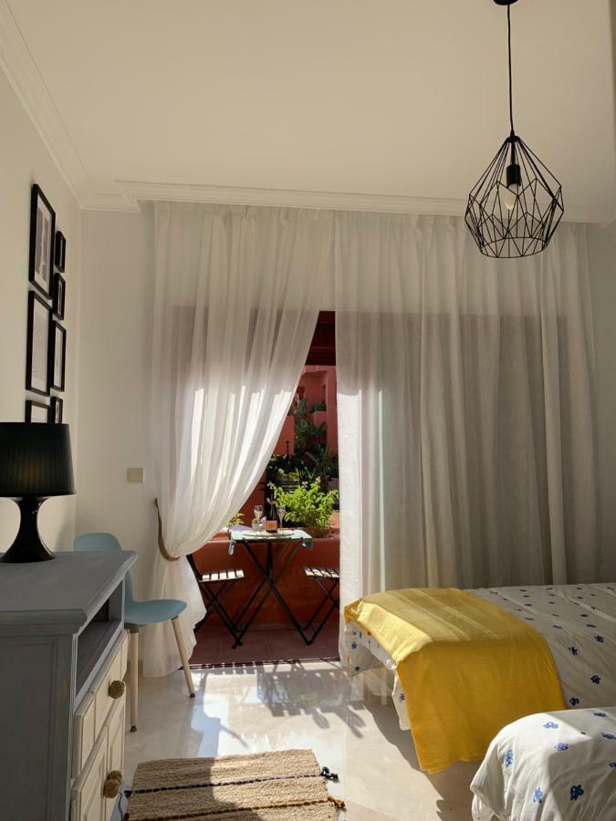 Beachside Apartment In Marbella Exterior photo