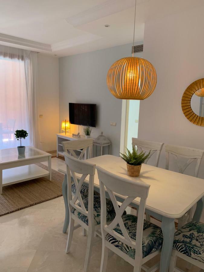 Beachside Apartment In Marbella Exterior photo