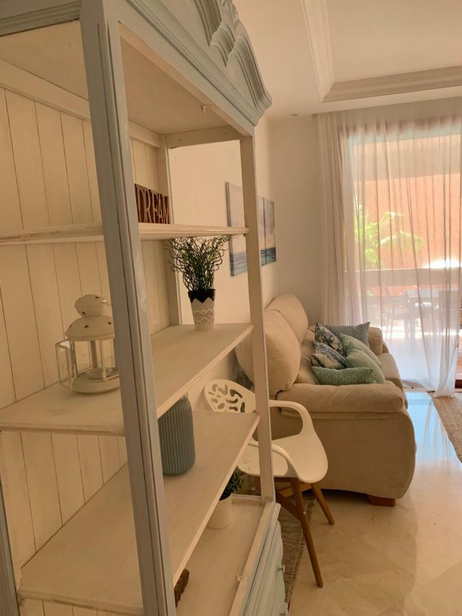 Beachside Apartment In Marbella Exterior photo